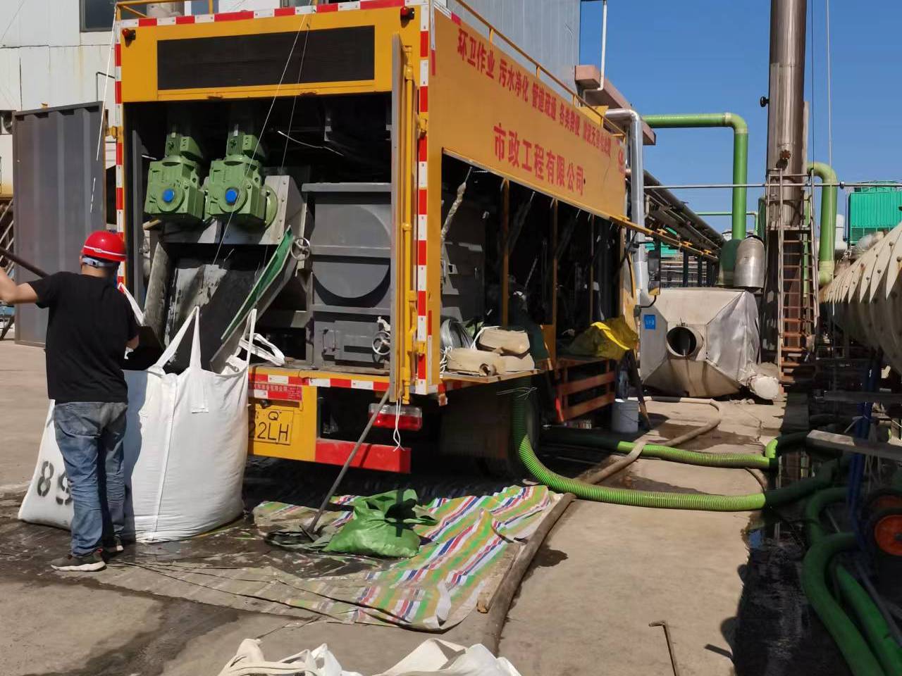 扎赉特淤泥压干处理